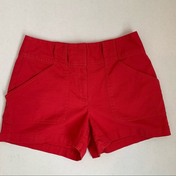LOFT Pants - LOFT Sz 6 Red Shorts 🌹 Summertime! So cute!